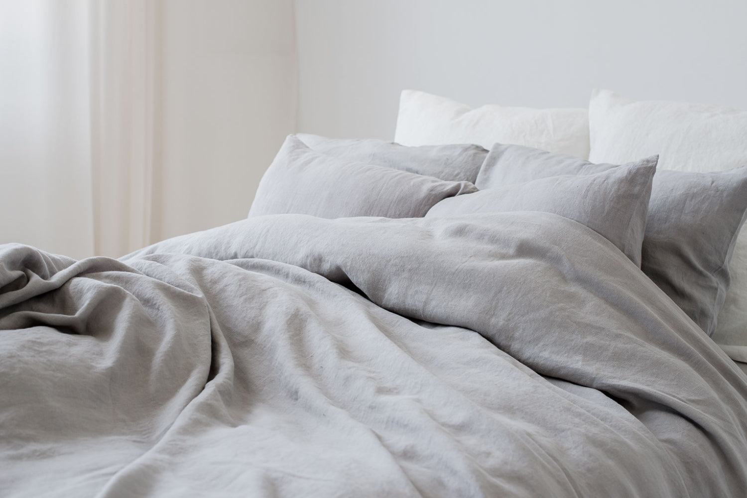 4 REASONS WHY LINEN BEDDING IS A WONDERFUL GIFT